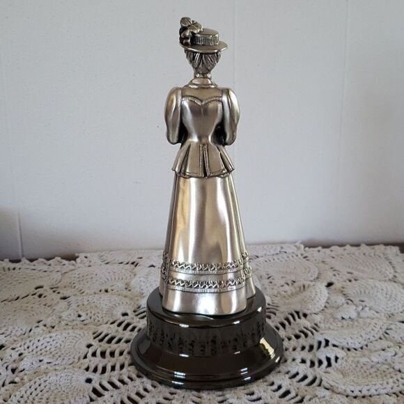 Vtg 1984-85 Avon's Very Best Award for Sales Volume Pewter Mrs PFE Albee Statue - Picture 3 of 8
